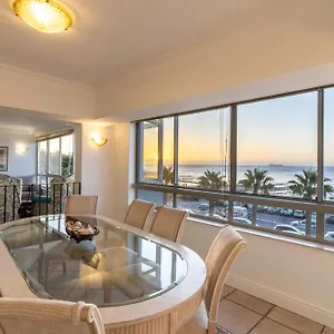  Apartment Beachfront Seaview